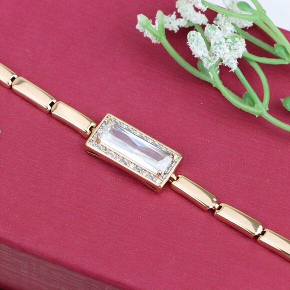 "Elegant Rose Gold Bracelet with Clear Rectangular Center Stone, XPBL0958 - Picture 11 of 12